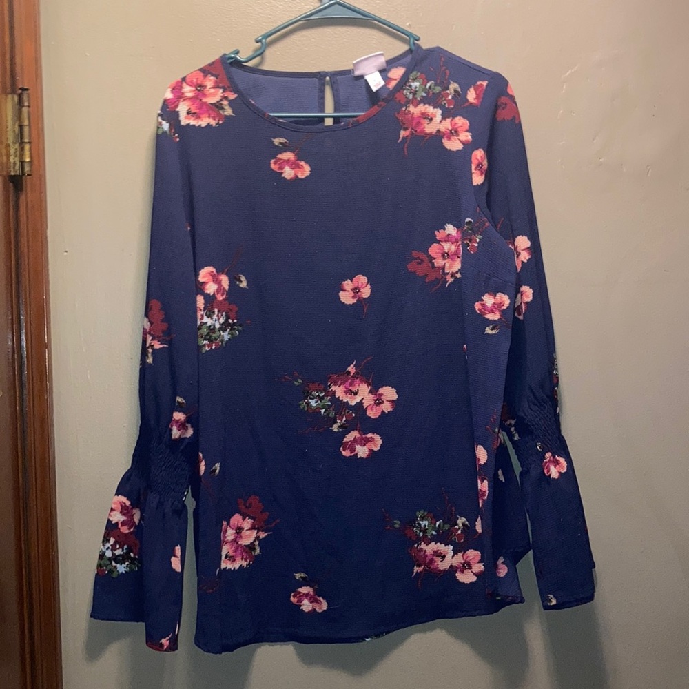 BLue floral maternity top